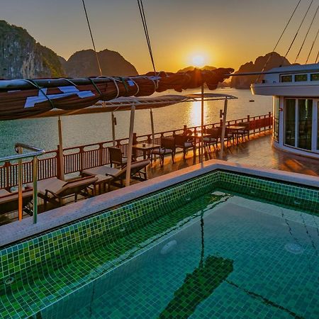 Heritage Line Ylang Cruise - Halong Bay & Lan Ha Bay Ha Long Bagian luar foto