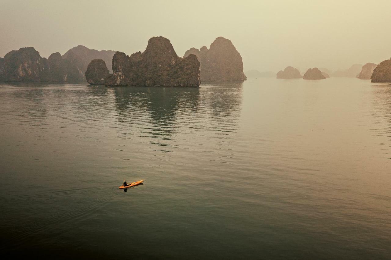 Heritage Line Ylang Cruise - Halong Bay & Lan Ha Bay Ha Long Bagian luar foto