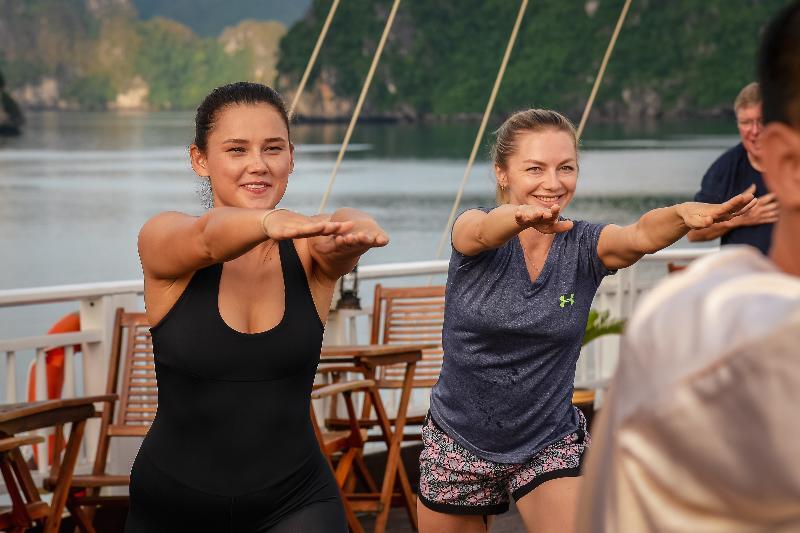Heritage Line Ylang Cruise - Halong Bay & Lan Ha Bay Ha Long Bagian luar foto