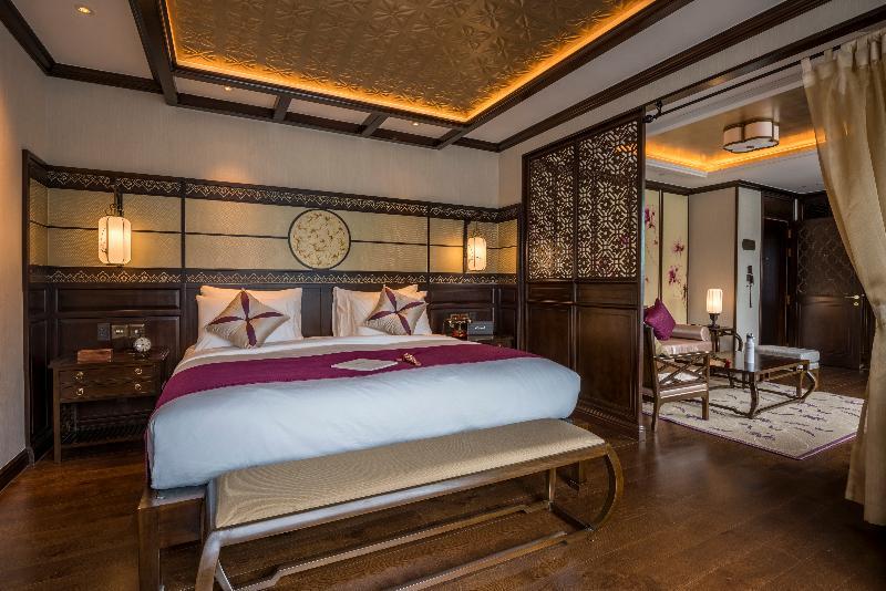 Heritage Line Ylang Cruise - Halong Bay & Lan Ha Bay Ha Long Bagian luar foto